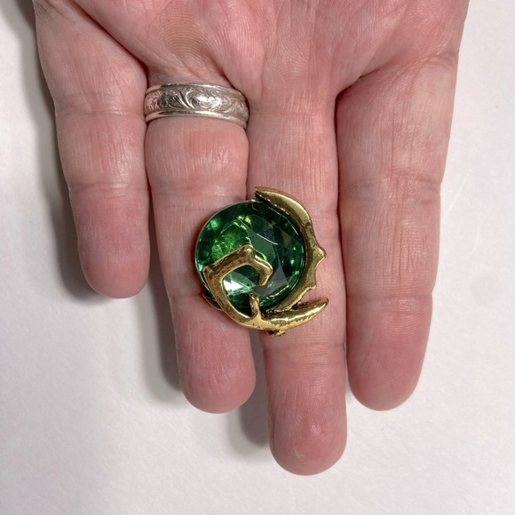 The Legend of Zelda Ocarina of Time - The Spiritual Stone : Kokiri's Emerald Pin - Picture 5 of 6